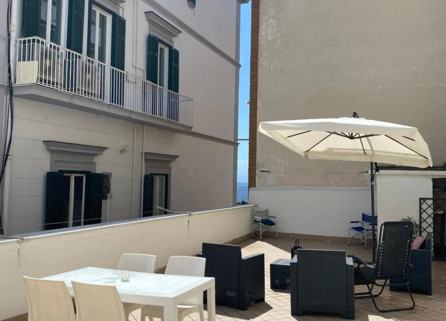 Casa Vacanza Vista Mare Chiaia Apartment Naples Italy