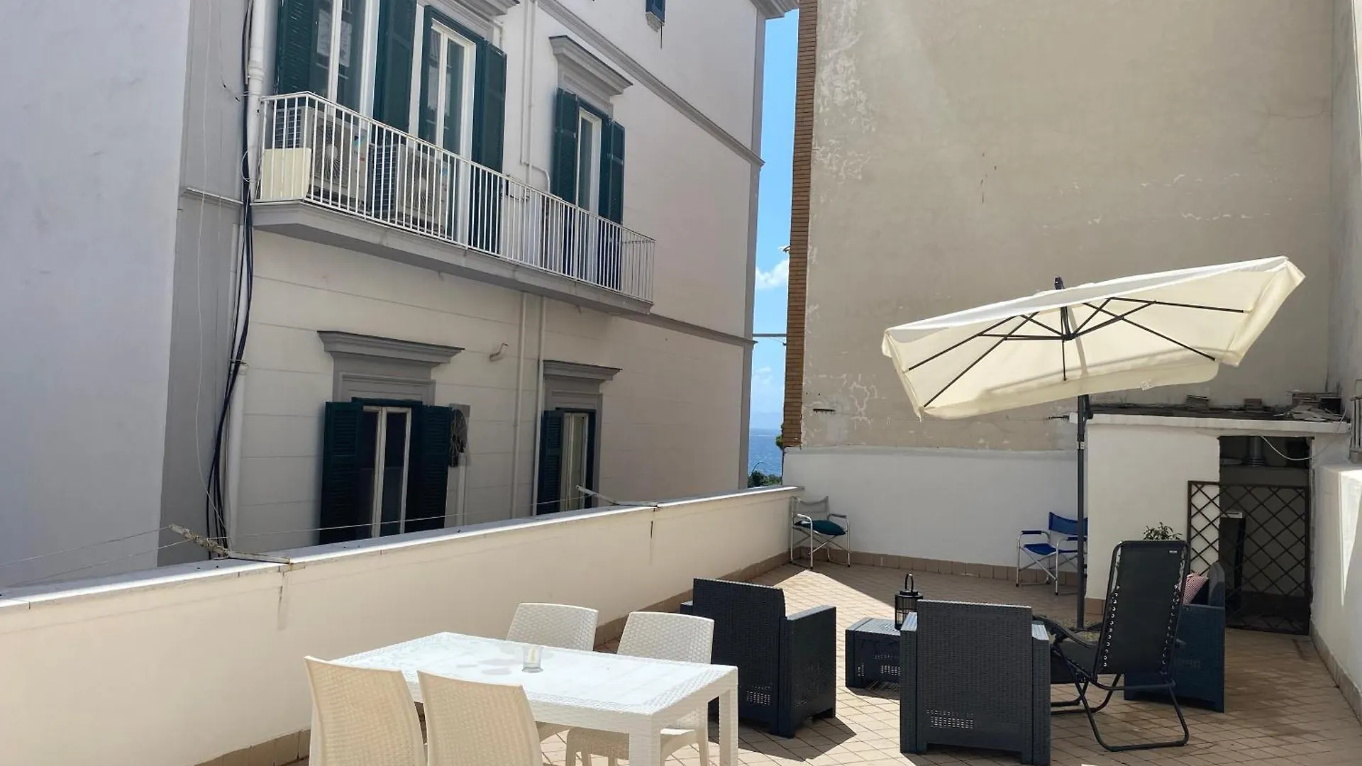Casa Vacanza Vista Mare Chiaia Apartment Naples Italy
