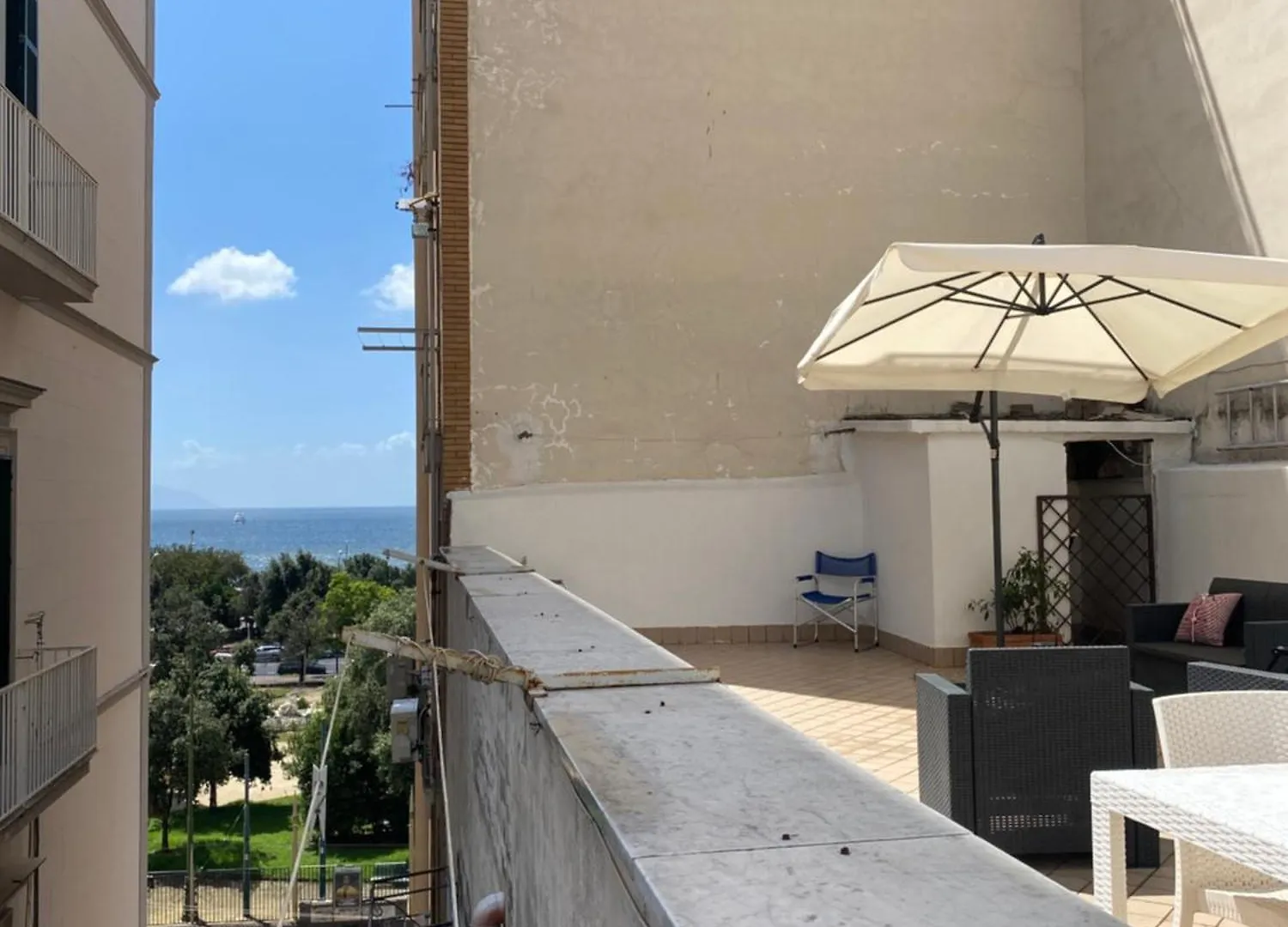 Casa Vacanza Vista Mare Chiaia Apartment Naples